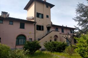Bilocale con giardino e piscina Empoli ovest