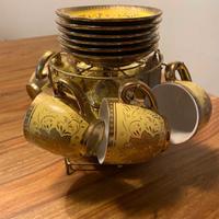 Espositore teiera+6 tazze e piattini in porcellana