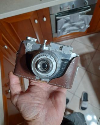 macchina fotografica a rullino