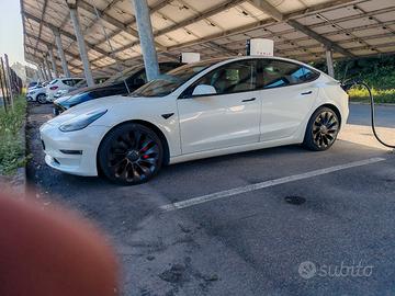 Tesla M3 Performance