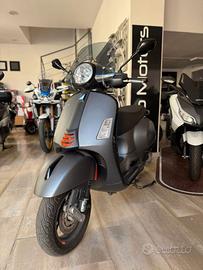 Piaggio Vespa 300 GTS super sport
