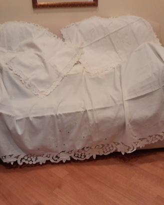 LENZUOLO ANTICO ricamato a mano