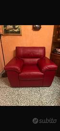 Poltrona rossa in pelle