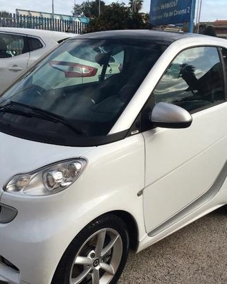 Smart ForTwo 1000 52 kW MHD coupé pure