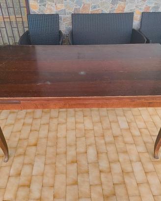 Tavolo in legno per interni in arte povera 