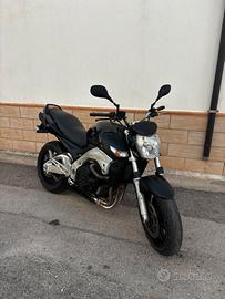 Suzuki gsr 600