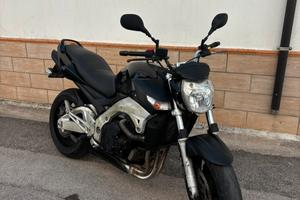 Suzuki gsr 600