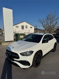 Mercedes GLA 200 4Matic premium AMG