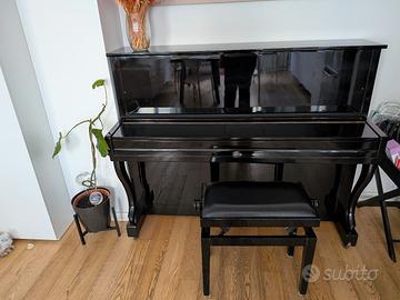 pianoforte verticale con sgabello incluso 