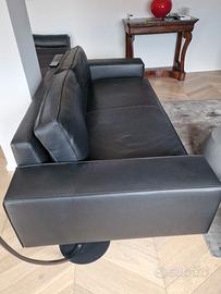 Divano in pelle "alta categoria"