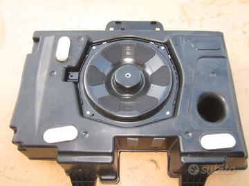SUB-WOOFER DI SERIE RANGE-LAND-ROVER EVOQUE-150W