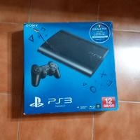 PlayStation 3 Ultra Slim,due controller e 8 giochi