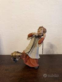 Statuina Capodimonte chierichetto con turibolo