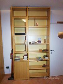 Libreria in legno di frassino