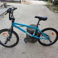 Bicicletta BMX B-TWIN WIPE320 (prezzo trattabile)