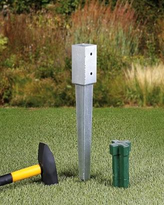 Porta palo da ancorare nel terreno