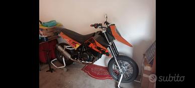 KTM 690 supermoto