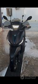 Beverly 400 S hpe 2025