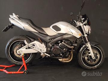 Suzuki GSR 600