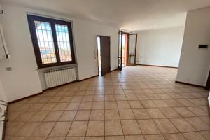 Quinzano d'Oglio (VICINANZE)- Quadrilocale 2 Bagni