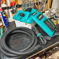 Rimozione carta da parati