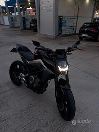 CF MOTO 300NK GUIDABILE con A2