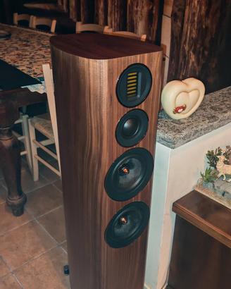 wharfedale evo 4.4  