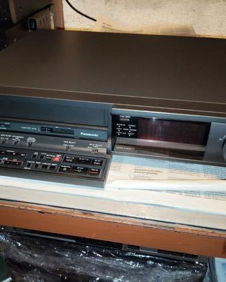 Videoregistratore VHS Panasonic NV-F70 Top