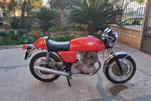 Per appassionati moto epoca.  
