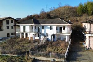 3 LOCALI A PRALORMO