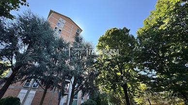 5 LOCALI PIANO ALTO LUMINOSO!