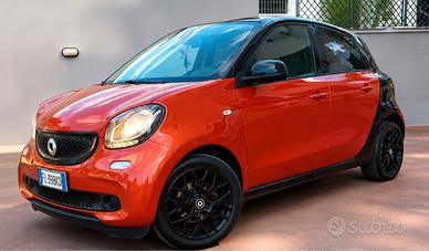 SMART FORFOUR 1.0 AUTOMATICA TETTO PANORAMICO NEOP