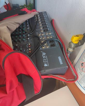 Mixer analogica Yamaha MX12/4
