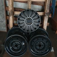 Cerchi in ferro 15" più copricerchi Suzuki