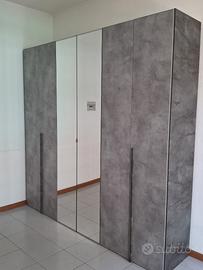 Armadio grigio
