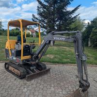 Miniescavatore Volvo EC15B