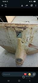 Telaio APE AC1 con numero di targa 