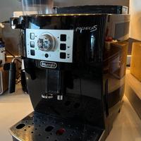 De Longhi Magnifica s