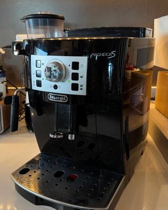 De Longhi Magnifica s