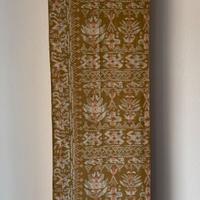 quadro con del tessitura ricamata con pannello