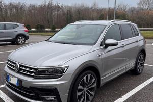 Volkswagen Tiguan R Line 2.0 tdi DSG 4motion