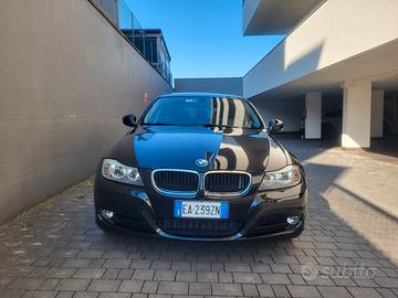 Bmw 318 touring 2010