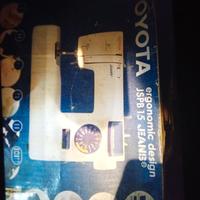 Macchina da cucire Toyota ergonomico design