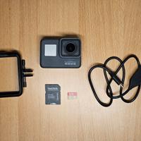 GoPro HERO 5 + Accessori + SD Card