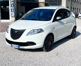 Lancia Ypsilon 1.2 69 CV 5 porte Gold