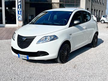 Lancia Ypsilon 1.2 69 CV 5 porte Gold