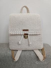 Zainetto fatto a mano all'uncinetto 