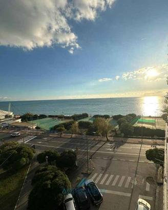 Appartamento di 130 m² con 4 locali a Salerno