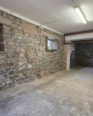 Box / Garage di 45 m² a Viterbo
