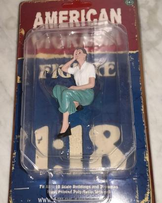 FIGURA 1/18 AMERICAN DIORAMA SEATED FIGURE KRISTAN